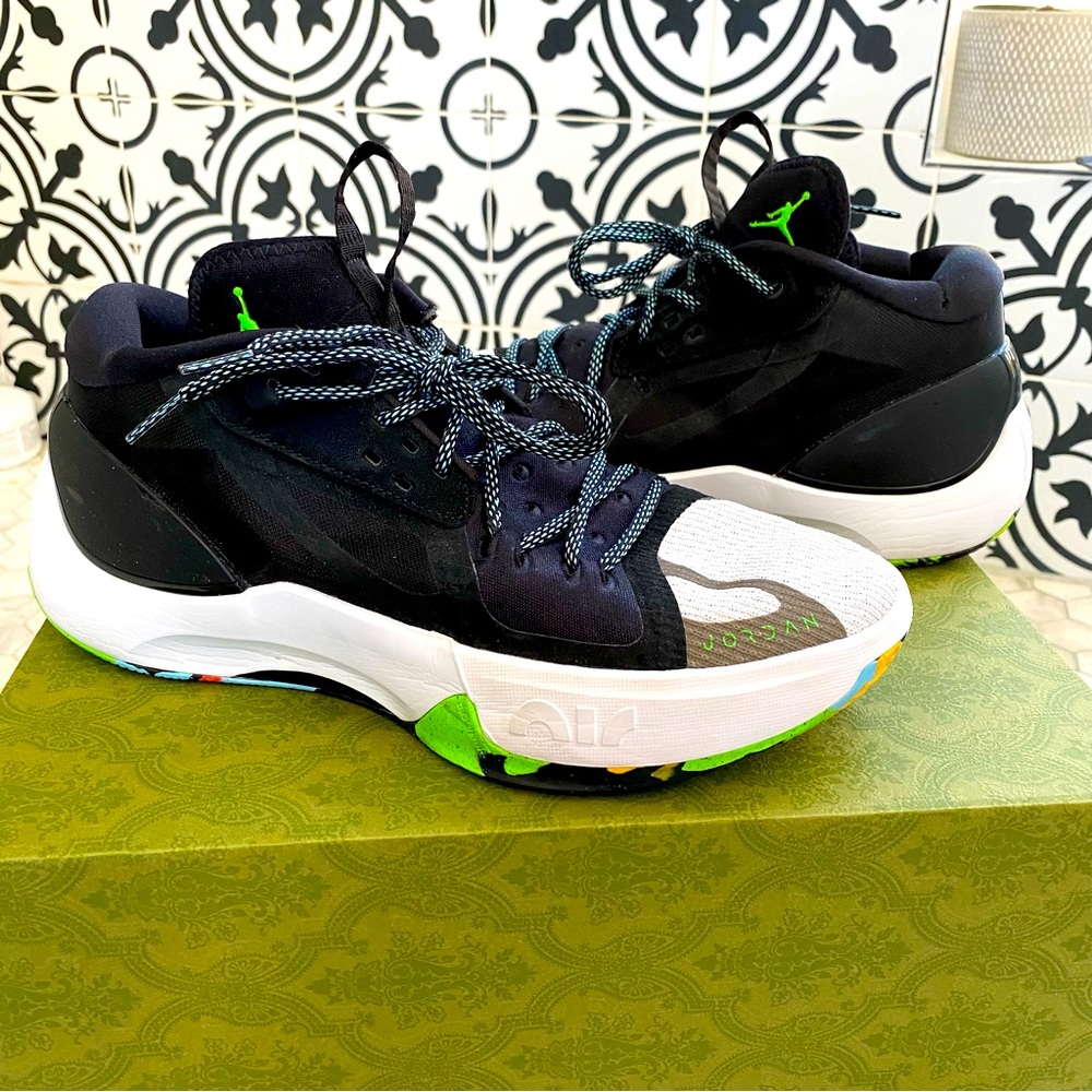 NIKE Jordan Zoom Separate EUC Like New